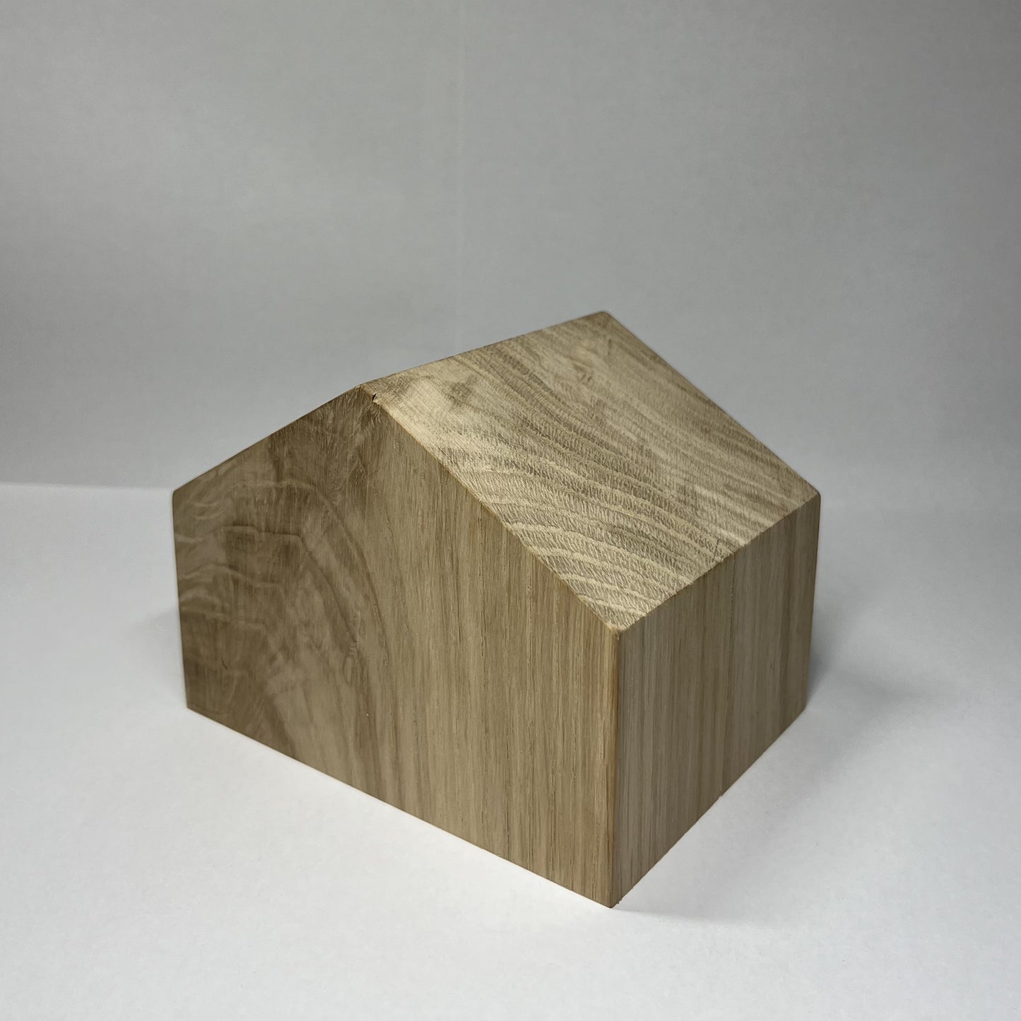 Ručně vyráběný domeček pro křečky jednoduchý design do klece